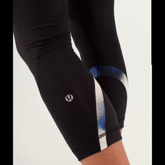 Lululemon Run: Inspire Crop II Black Milky Way Multi Print Pigment Blue Size 12 - Picture 3 of 11